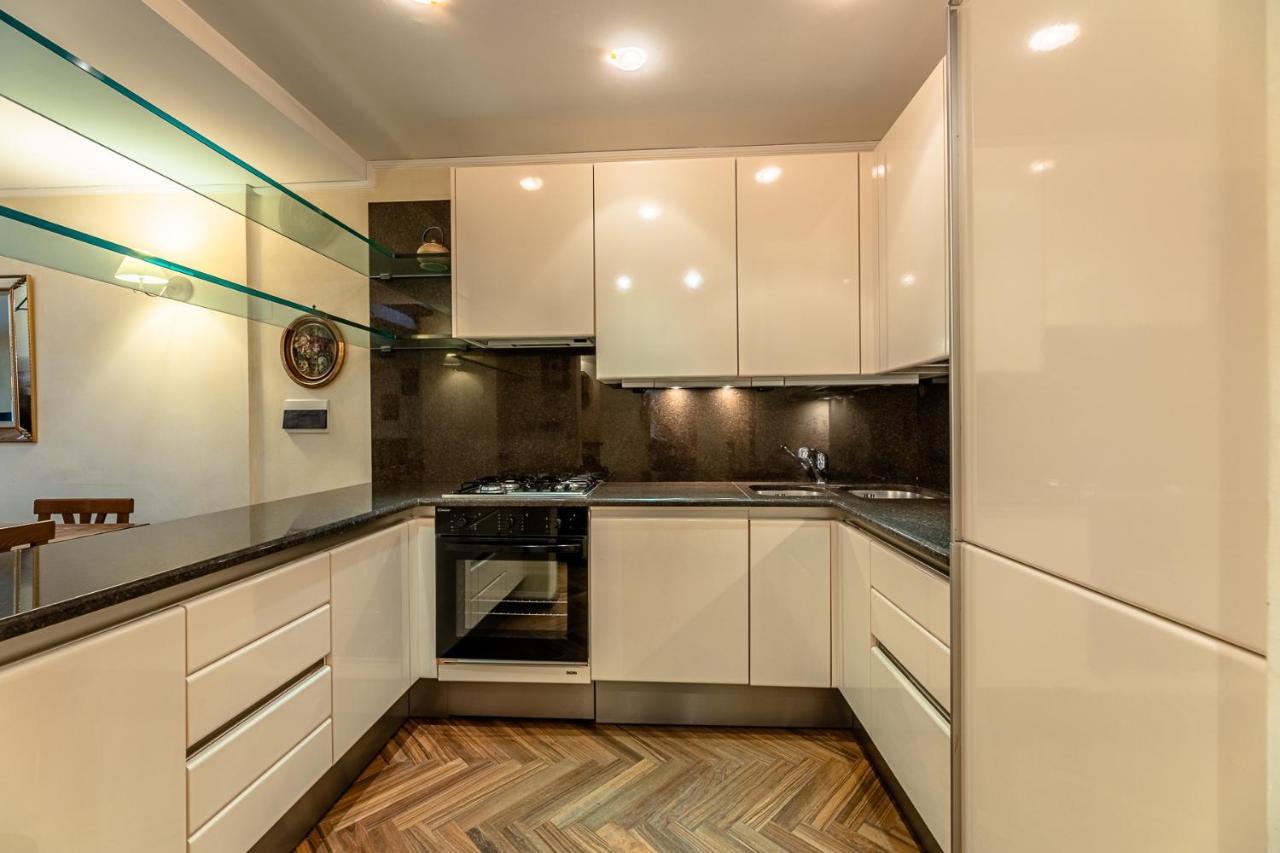 Dimora Lucrezia Appartement Savona Buitenkant foto